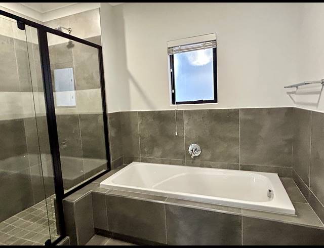 3 BEDROOM APARTMENT FOR SALE IN WESTBROOK